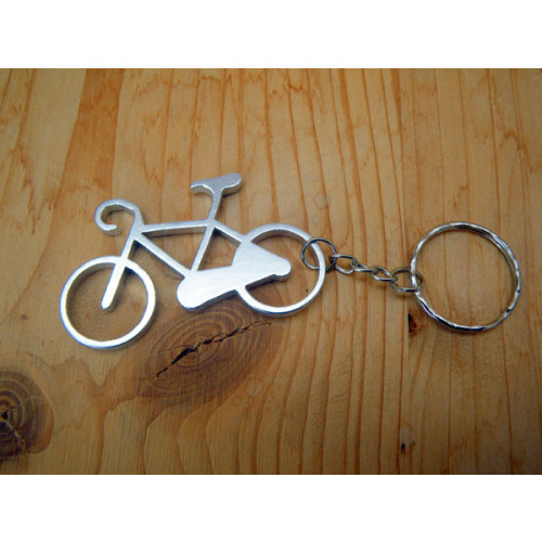 Increvable : Porte clé en forme de vélo en métal argenté (alu) -   -  - Les pneus vélos increvables ou  introuvables !