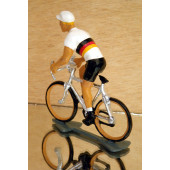 Figurine cycliste : maillot allemand en danseuse