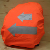 Protège sac ou couvre sacoche fluo orange "flèche"