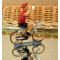 Figurine cycliste : maillot rouge du vainqueur du tour d'Espagne à la gourde